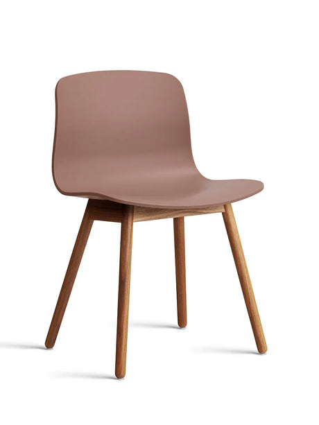 About a Chair AAC12 fra Hay - Soft Brick / Lakeret valnød - Jacobsen Plus