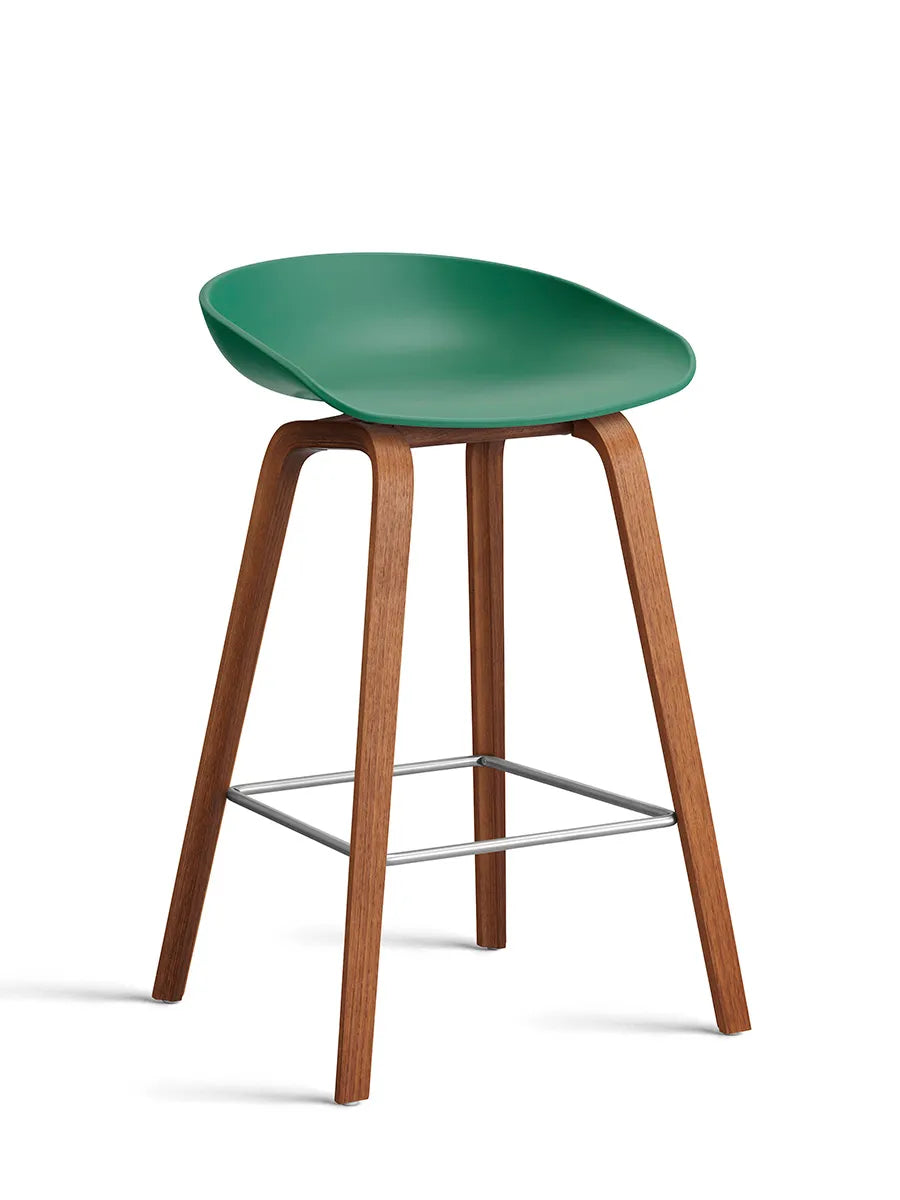 About a Stool AAS32 fra Hay - Lav - B 50 x D 43 x H 64-75 cm / Teal Green / Lakeret valnød - Jacobsen Plus
