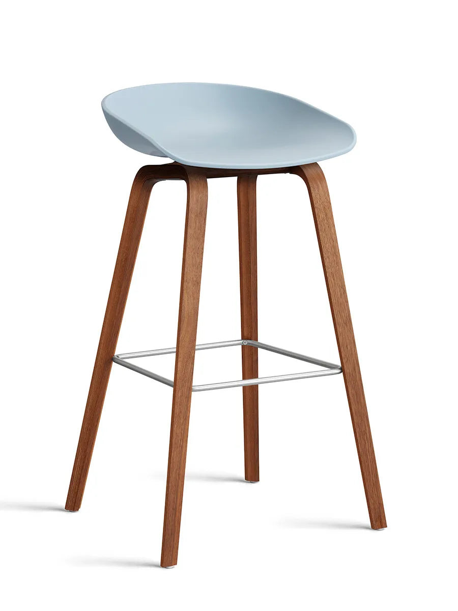 About a Stool AAS32 fra Hay - Høj - B 50 x D 46 x H 74-85 cm / Slate Blue / Lakeret valnød - Jacobsen Plus
