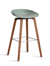 About a Stool AAS32 fra Hay - Høj - B 50 x D 46 x H 74-85 cm / Fall Green / Lakeret valnød - Jacobsen Plus