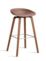 About a Stool AAS32 fra Hay - Høj - B 50 x D 46 x H 74-85 cm / Soft Brick / Lakeret valnød - Jacobsen Plus