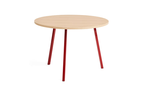 Loop Stand Round Table, Ø105 fra Hay - Lakeret eg / Maroon Red - Jacobsen Plus