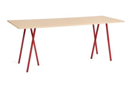Loop Stand High Table, 250 cm fra Hay - Lakeret eg / Maroon Red - Jacobsen Plus