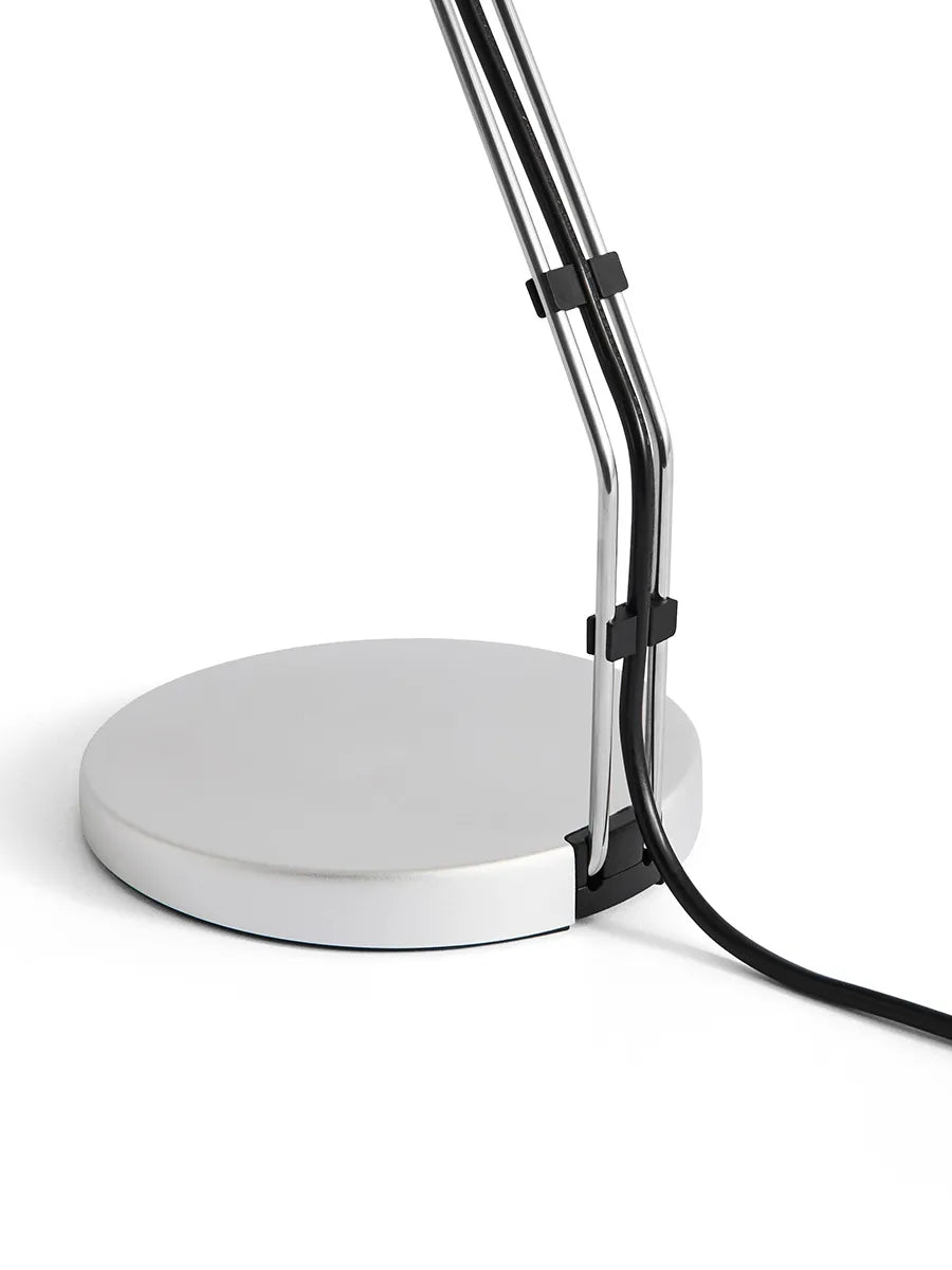 Cupola Desk Lamp fra Hay