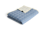 HAY Mega Dot Organic sengetæppe, 260x260 cm - Dusty Blue - Jacobsen Plus