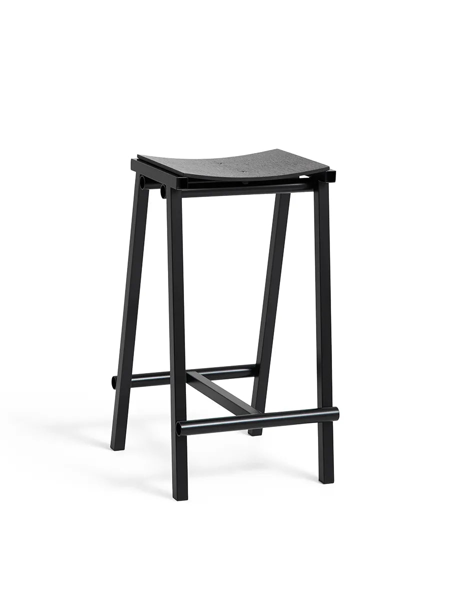 Taburete 8 Bar Stool, low fra Hay - Black - Jacobsen Plus