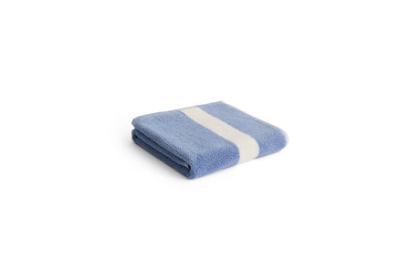 Stripe gæstehåndklæde fra HAY - Dusty blue - Jacobsen Plus