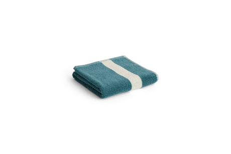 Stripe gæstehåndklæde fra HAY - Petrol blue - Jacobsen Plus