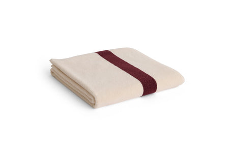 Stripe badehåndklæde fra HAY - Burgundy - Jacobsen Plus