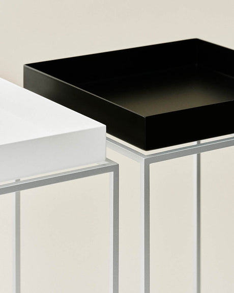 Tray Table Small High 30x30, silikonebelagt stålbase fra Hay - Black - Jacobsen Plus