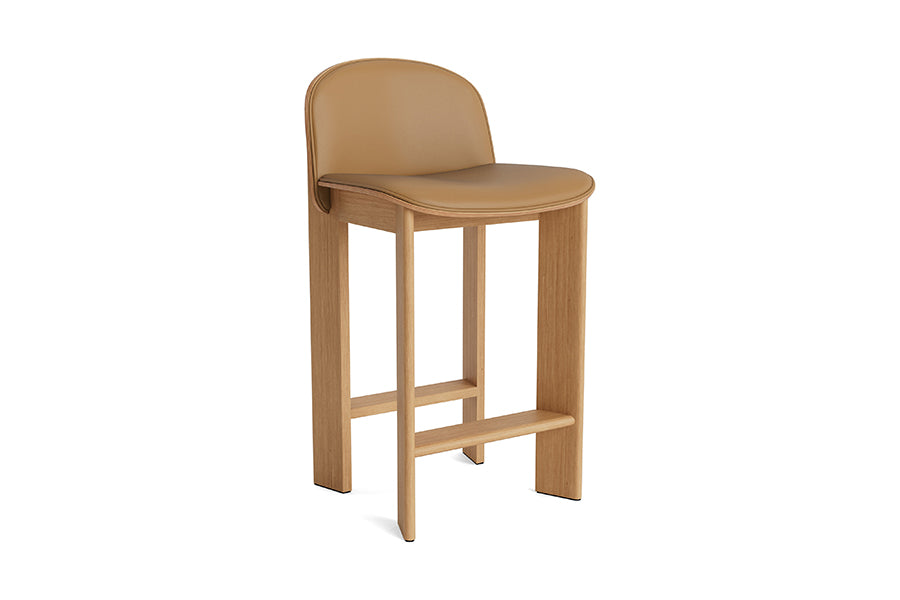 Chisel 35 lav barstol, m. polstring fra Hay - Olieret eg - Polstring: Grano Cognac - Jacobsen Plus