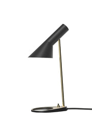 AJ Mini Table Lamp, black/brass af Arne Jacobsen
