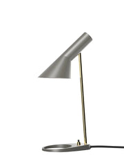 AJ Mini Table Lamp, grey/brass af Arne Jacobsen