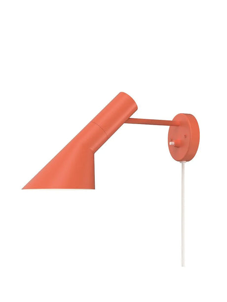 AJ Væglampe fra Louis Poulsen - Electric Orange - Jacobsen Plus