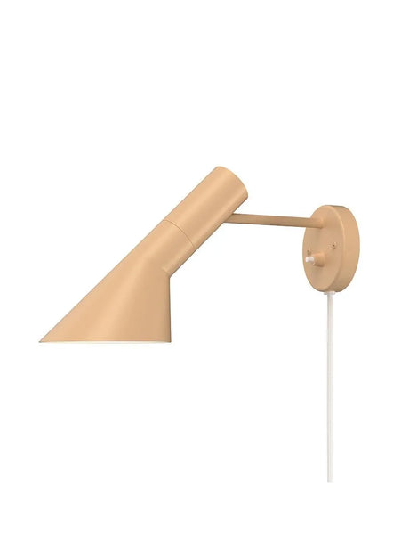 AJ Væglampe fra Louis Poulsen - Warm Sand - Jacobsen Plus
