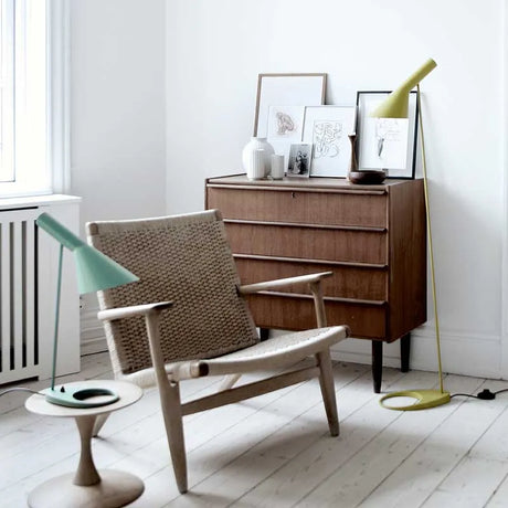 AJ Gulvlampe fra Louis Poulsen - Sort - Jacobsen Plus