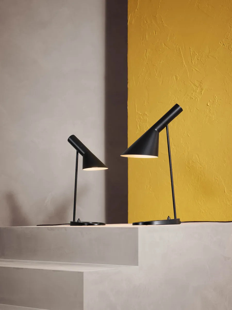 AJ Mini bordlampe fra Louis Poulsen