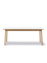 Ana Bord, 180/280 cm fra Fredericia Furniture - Eg sæbe / Hvid nanolaminat - Jacobsen Plus