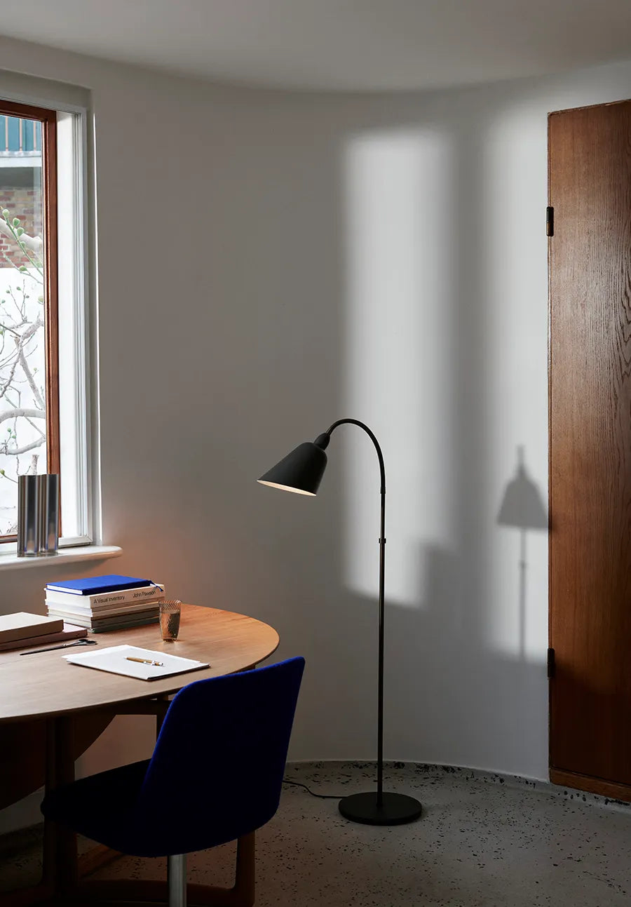 AJ7 Bellevue gulvlampe af Arne Jacobsen