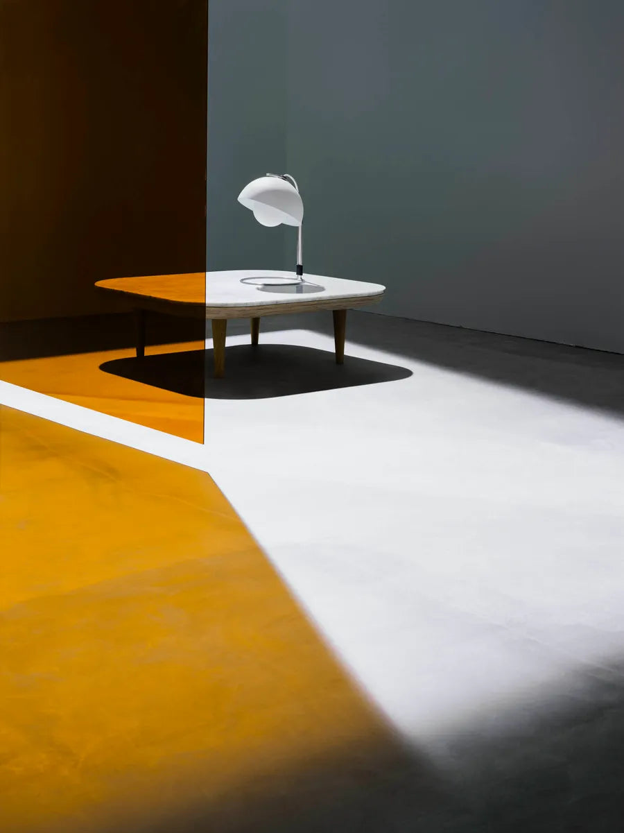 Flowerpot VP4 bordlampe af Verner Panton