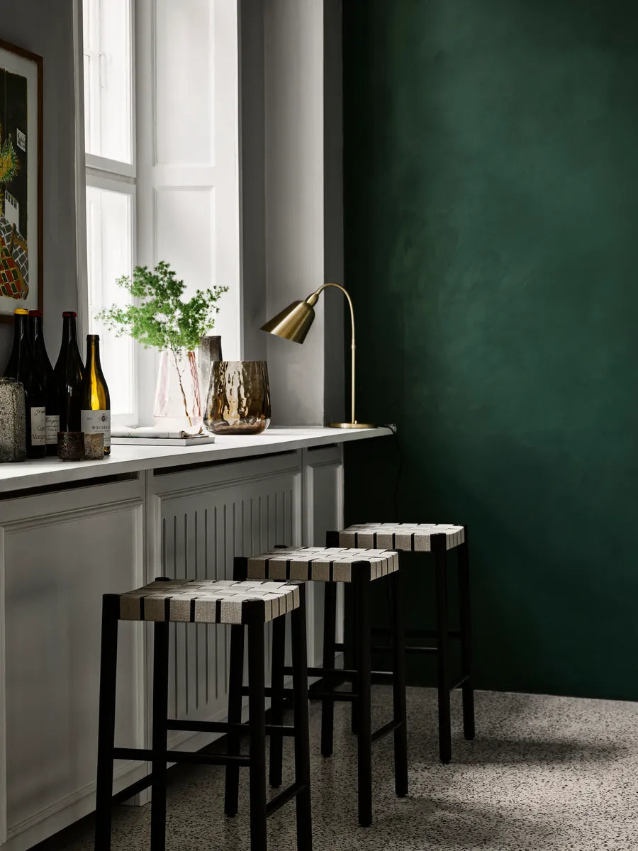 Betty barstol TK7 fra &Tradition