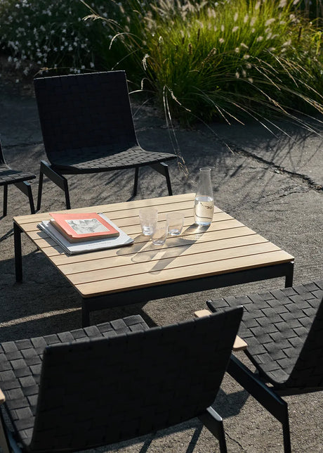 Ville AV44 Loungestol fra &Tradition - Bronze Green - Jacobsen Plus