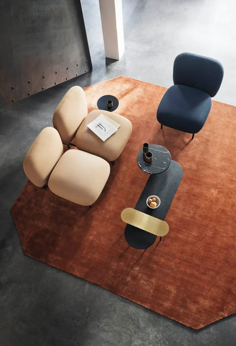 The Moor Rug AP6 240x240 fra &Tradition - Golden Brown - Jacobsen Plus