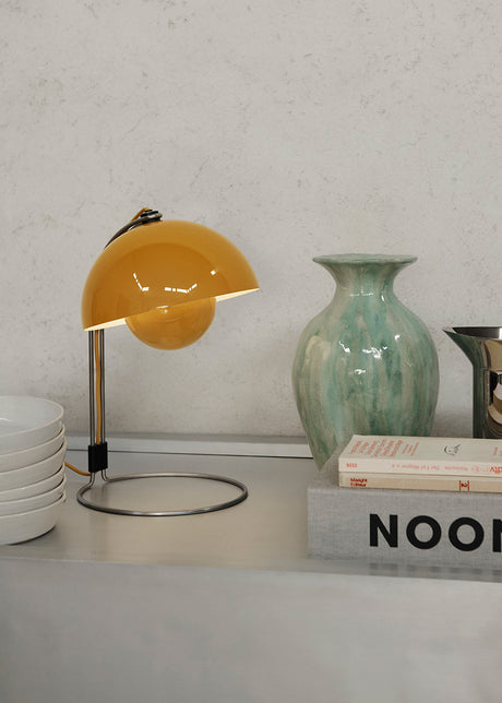Flowerpot VP4 bordlampe af Verner Panton - Matt black - Jacobsen Plus
