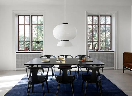 In Between Bord SK5 fra &Tradition - Sortlakeret eg - Jacobsen Plus