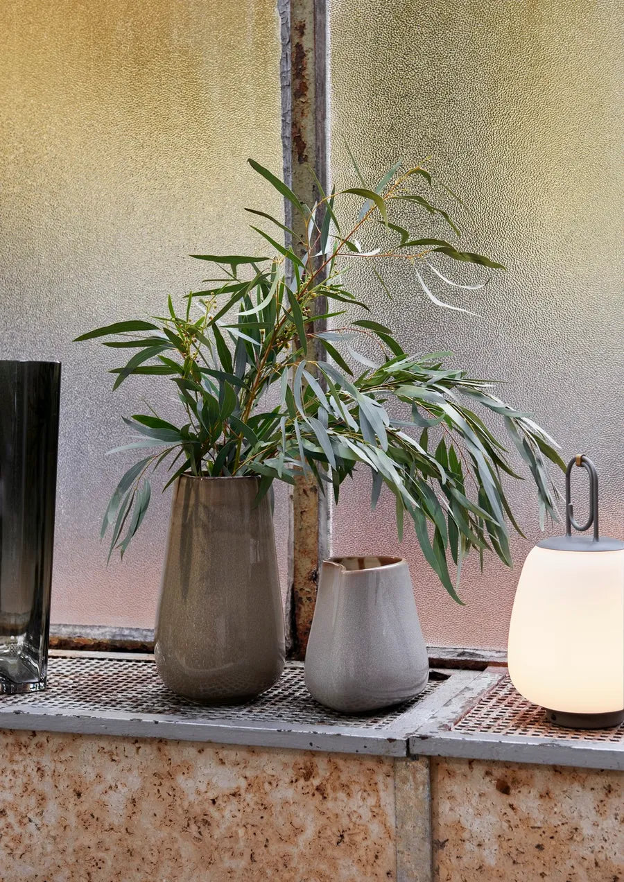 Collect Ceramic Vases fra &Tradition