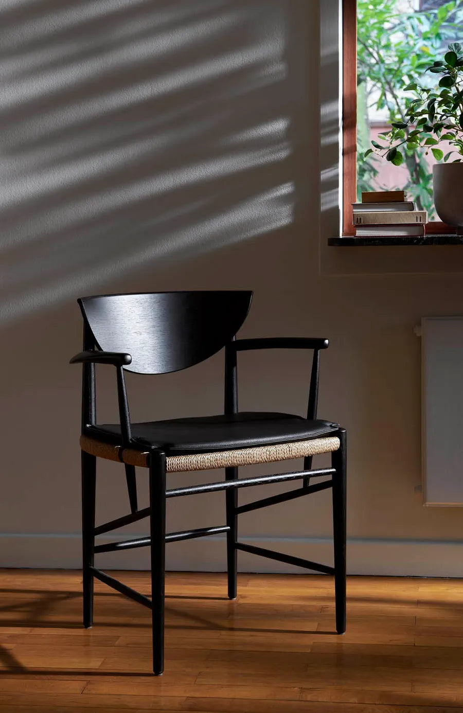 HM4 Drawn spisebordsstol af Hvidt & Mølgaard