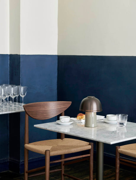 In Between Bord SK16, Bronzed stel fra &tradition - Nero Ingo Fenix Nano laminat - Jacobsen Plus