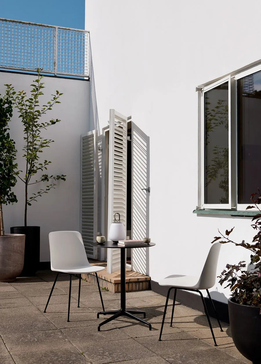 Rely Outdoor Stol HW70 fra &Tradition