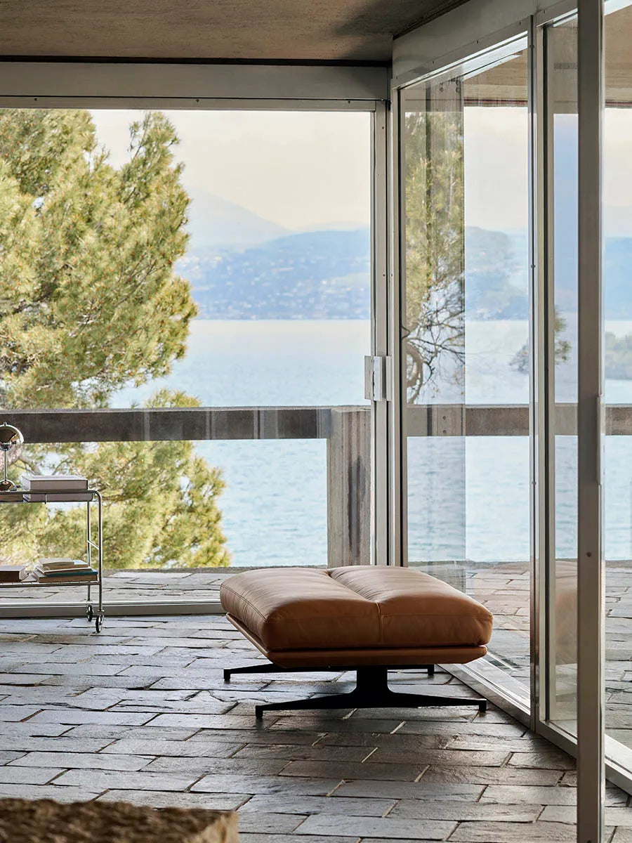 Inland AV32 Pouf fra &Tradition