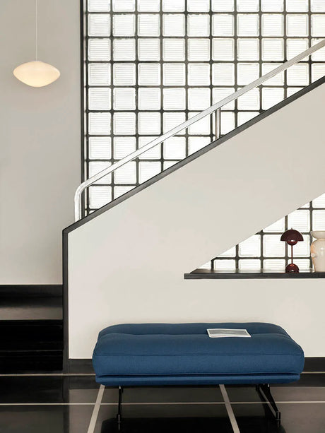 Inland AV32 Pouf fra &Tradition - Noble Cognac Læder - Jacobsen Plus