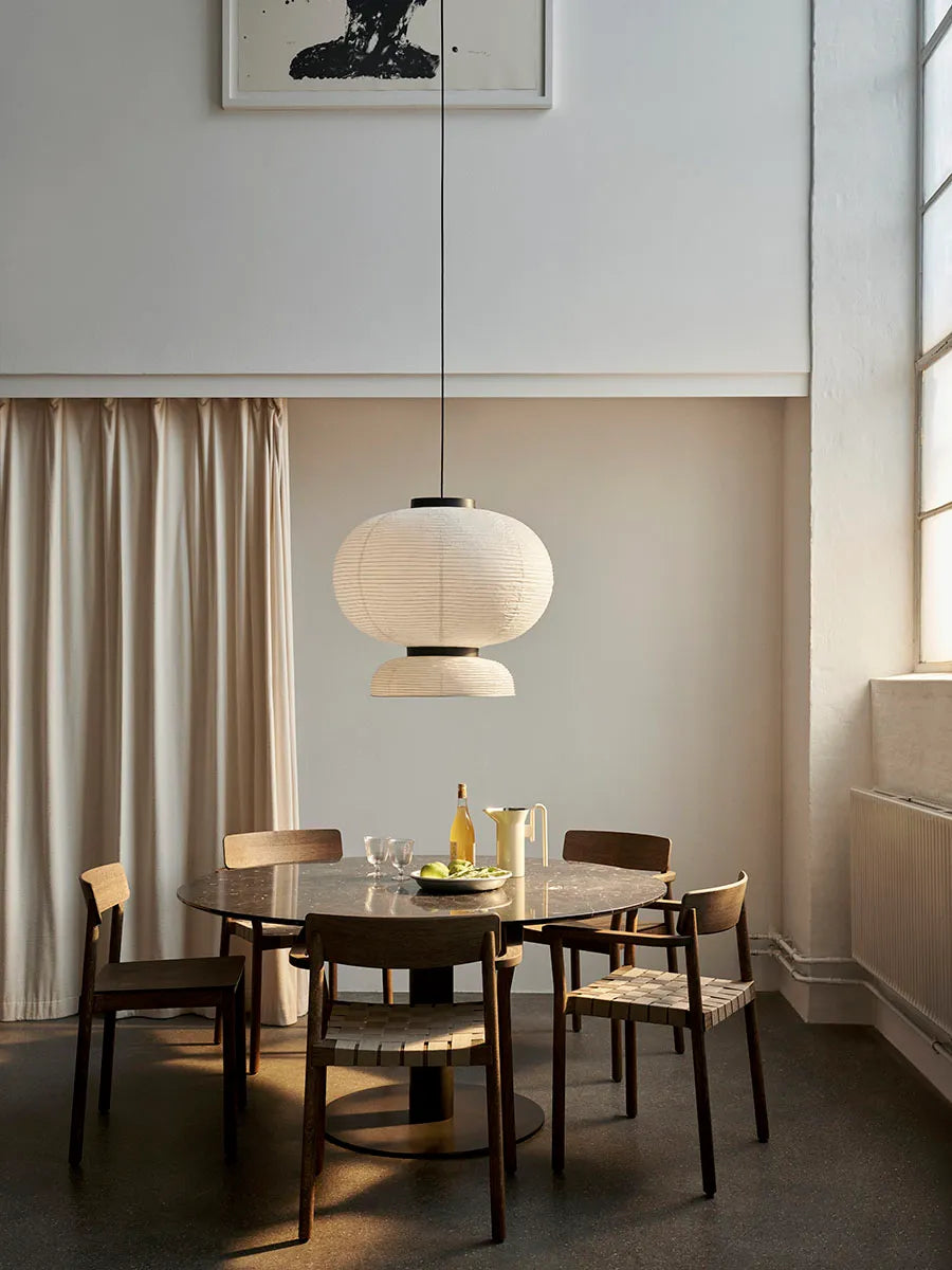 Betty TK9 Spisebordsstol, røget eg fra &Tradition