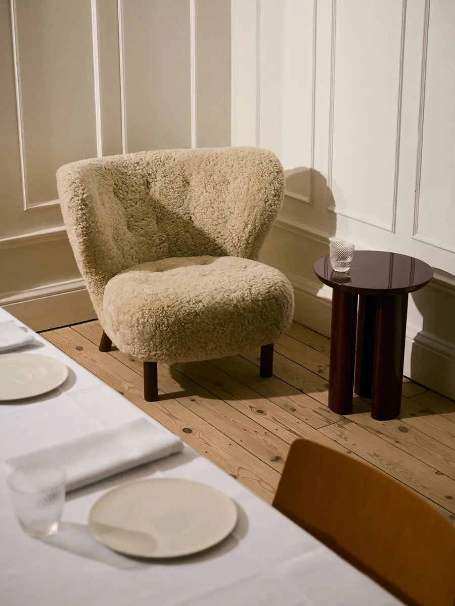 Little Petra inkl. skammel, Sheepskin Moonlight fra &Tradition