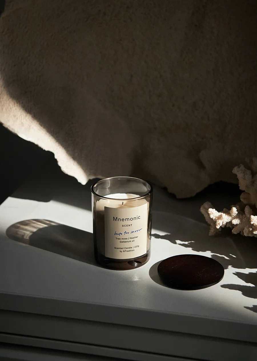 Mnemonic Scented Candle fra &Tradition