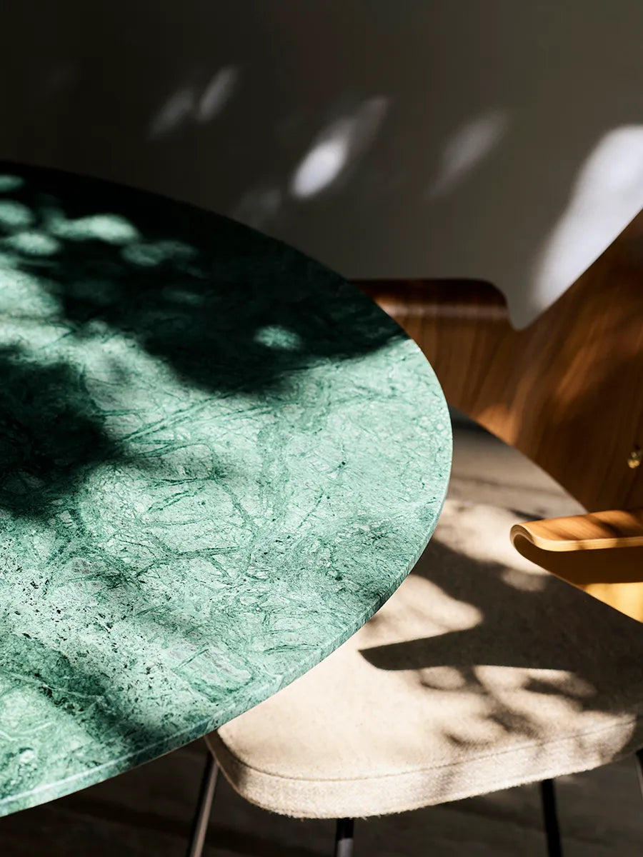 In Between Bord SK12 fra &Tradition