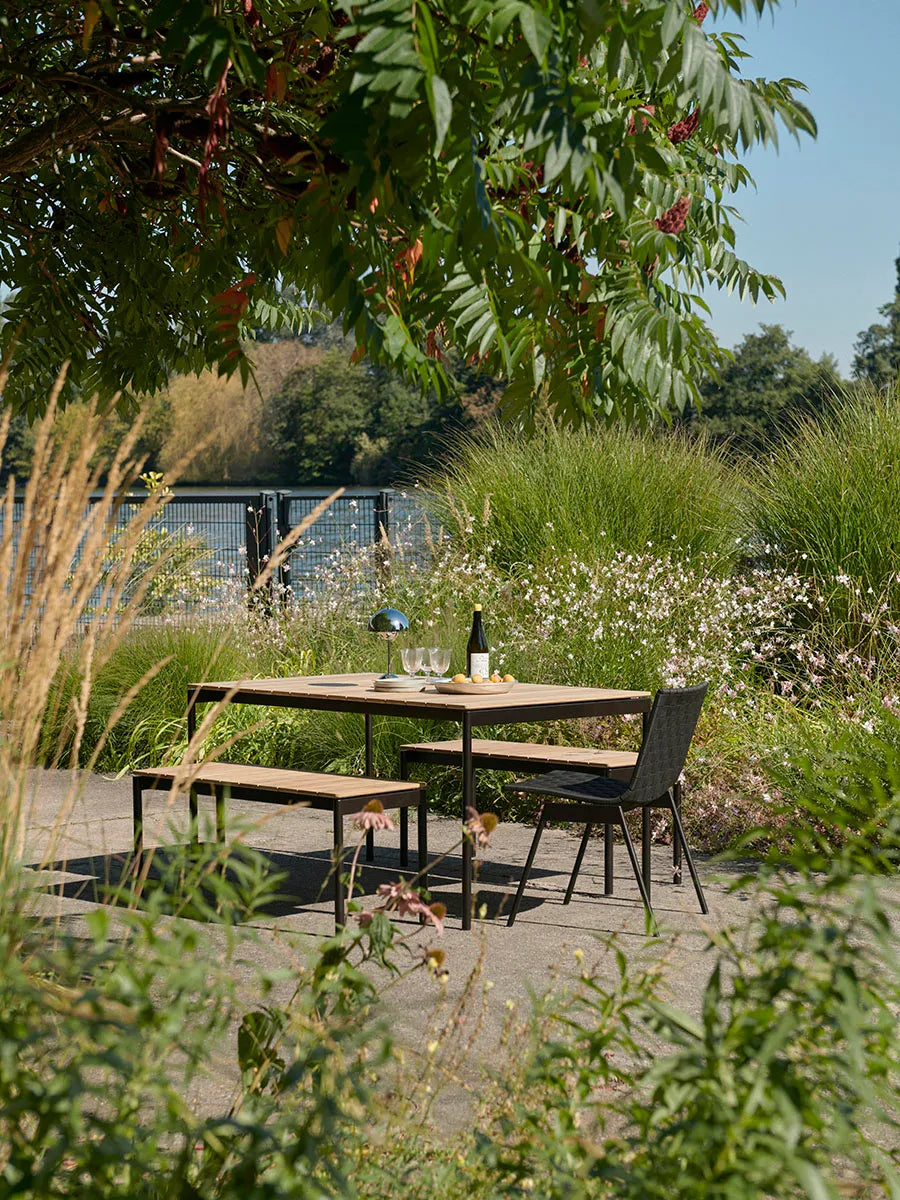 Ville AV33 Havestol fra &Tradition