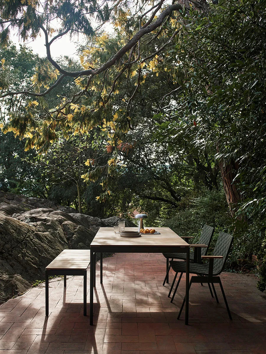 Ville AV26 Havebord, 220x90 fra &Tradition