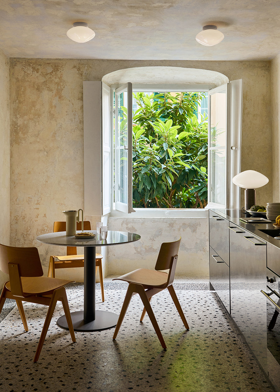 Mist AP22 væg- og loftlampe fra &Tradition