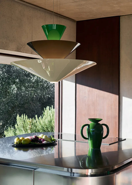 Gio LN15 Chandelier fra &Tradition - Signal Green, Deep Blue & Ecru White - Jacobsen Plus