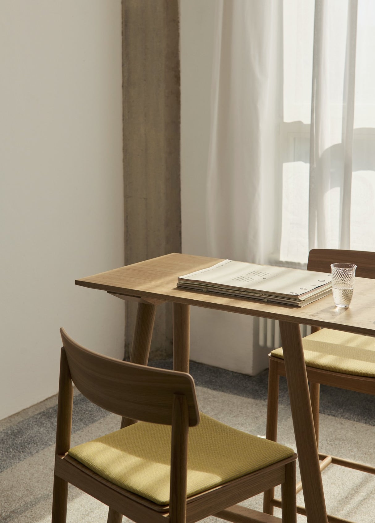 Betty TK17 Bar Chair fra &Tradition - 2 - Jacobsen Plus