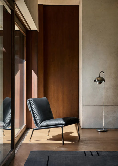 Muno LN18 Lounge Chair fra &Tradition - Cifrado 0221 / Dark Chrome - Jacobsen Plus