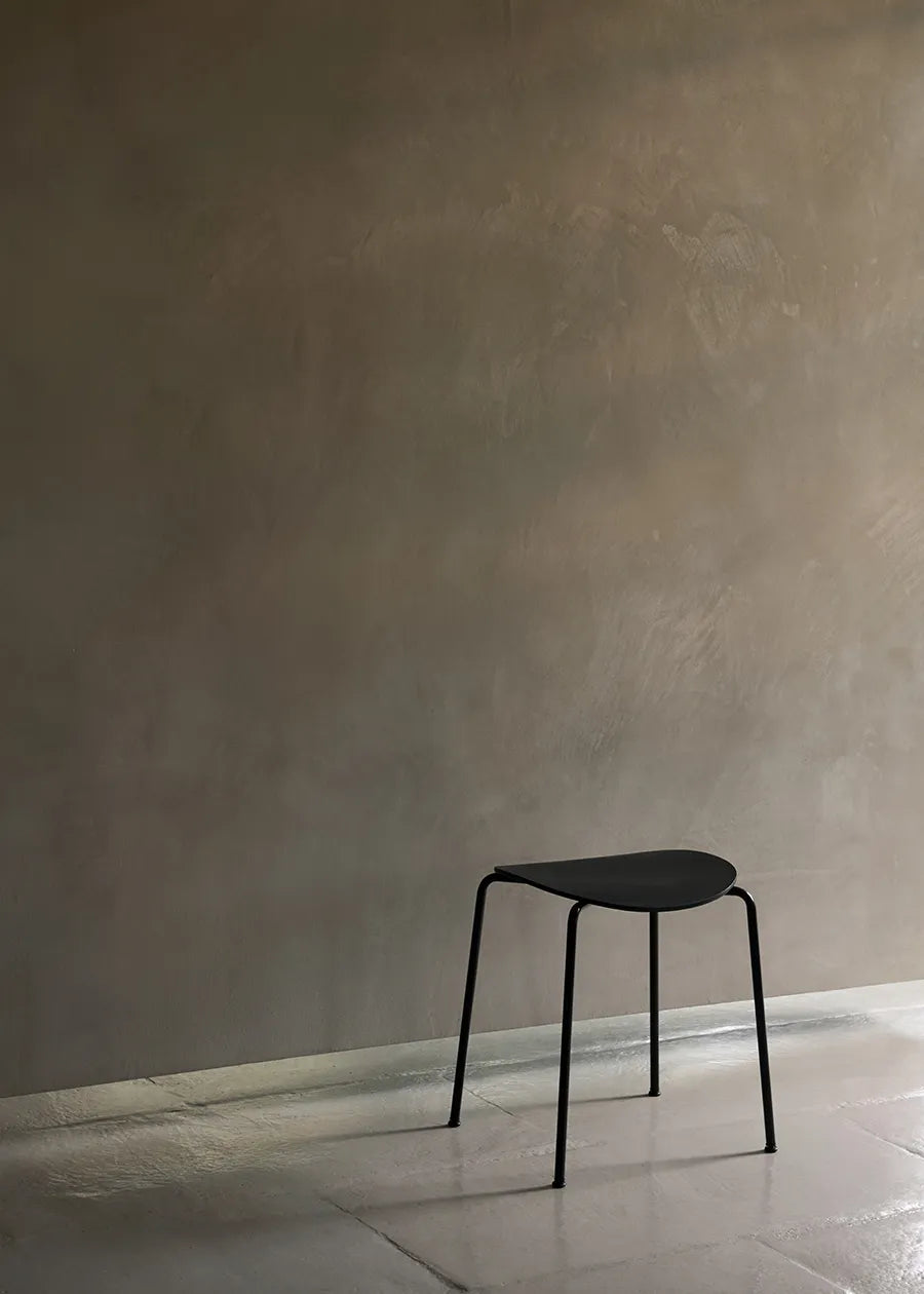 Pavilion Stool AV36 fra &Tradition