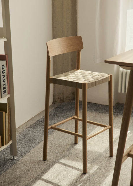 Betty TK15 Bar Chair fra &Tradition - 1 - Jacobsen Plus