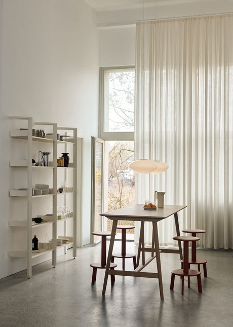 In Between SK26 fra AndTradition - Lakeret eg - Jacobsen Plus