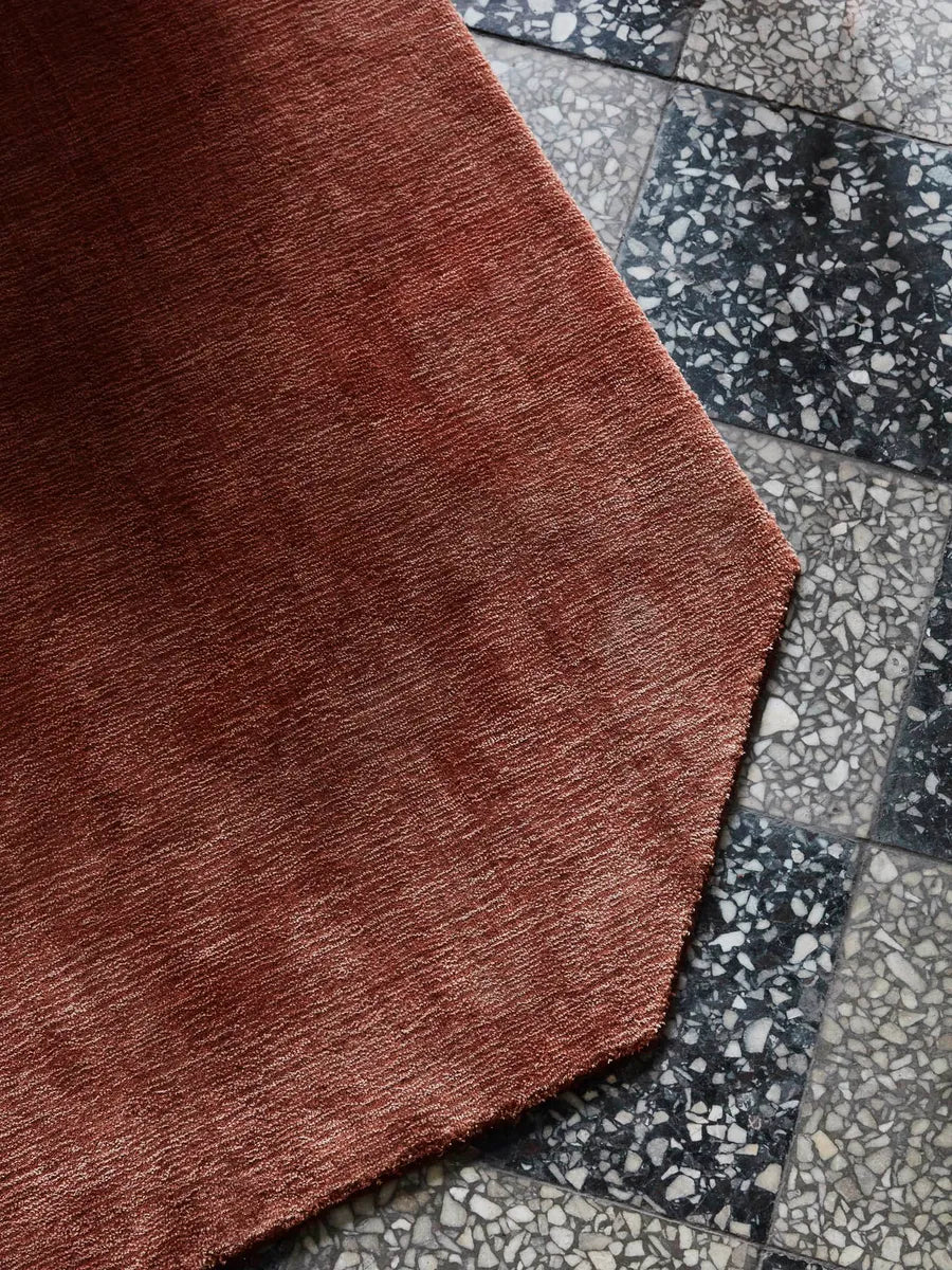 The Moor Rug AP6 240x240 fra &Tradition