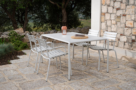 Avanti Dining table 153 x 98 cm fra Houe - Olive Green stel - Olive Green aluminium bordplade - Jacobsen Plus